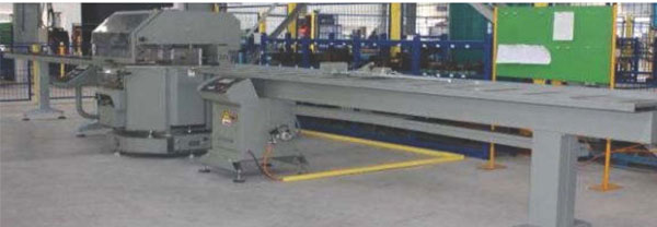 意大利數(shù)控鋸切系統(tǒng)